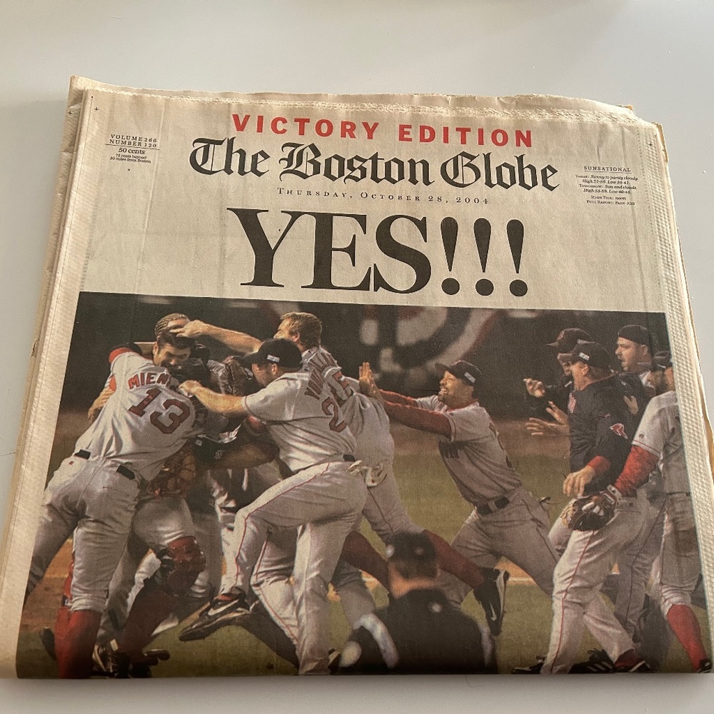 Vintage Victory Edition Boston Globe Newspaper Thursday Oct. 28, 2004